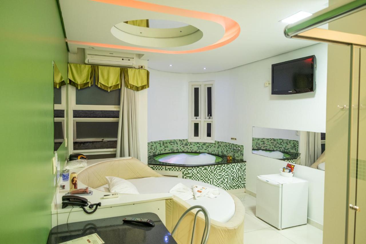 נובו המבורגו Fire Motel מראה חיצוני תמונה